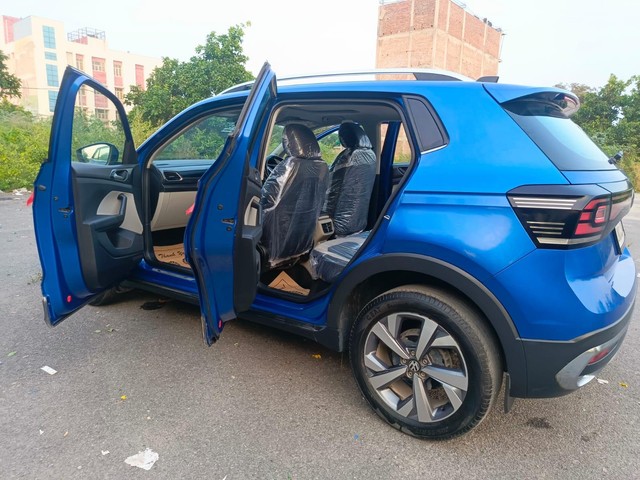 Second-hand 2023 Volkswagen Taigun 1.0 TSI Topline BSVI for sale in New Delhi-12