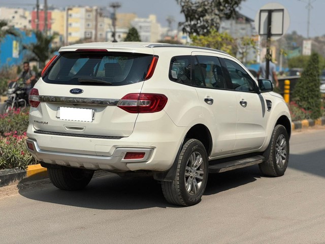 Second-hand 2018 Ford Endeavour 2.2 Titanium AT 4X2 for sale in Hyderabad-8