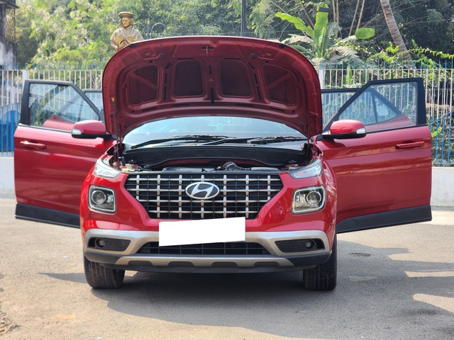 Second-hand 2020 Hyundai Venue SX Turbo for sale in Kolkata-5