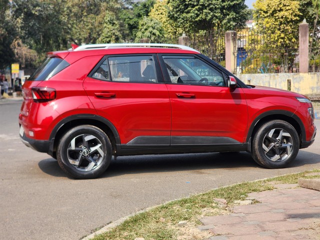 Second-hand 2020 Hyundai Venue SX Turbo for sale in Kolkata-15