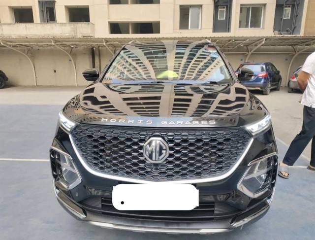 Second-hand 2021 MG Hector Plus Select Diesel MT 7 STR for sale in Surat-1