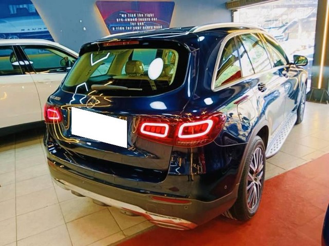 Second-hand 2021 Mercedes-Benz GLC 200 for sale in Thane-4