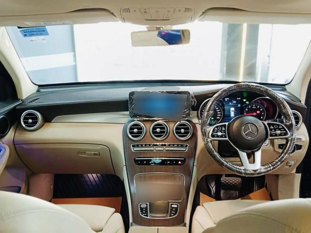 Second-hand 2021 Mercedes-Benz GLC 200 for sale in Thane-2