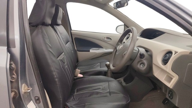 Second-hand 2013 Toyota Etios Liva G for sale in Pune-15