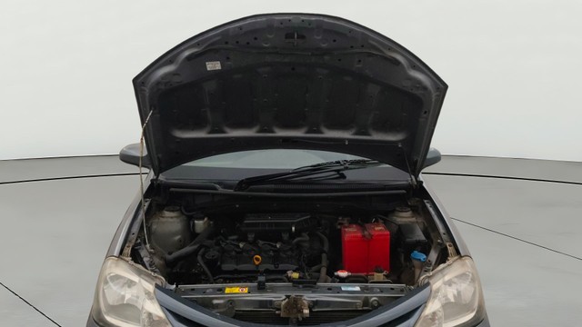 Second-hand 2013 Toyota Etios Liva G for sale in Pune-9