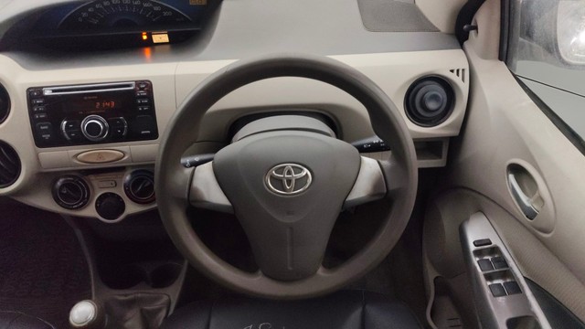 Second-hand 2013 Toyota Etios Liva G for sale in Pune-12