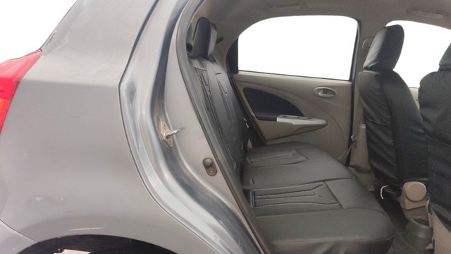 Second-hand 2013 Toyota Etios Liva G for sale in Pune-16