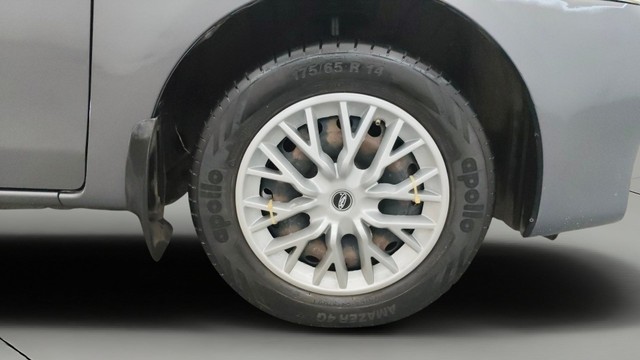 Second-hand 2013 Toyota Etios Liva G for sale in Pune-23