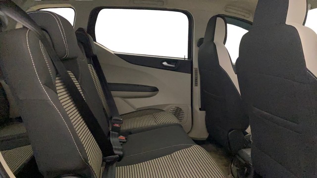 Second-hand 2024 Renault Triber RXZ for sale in Noida-16