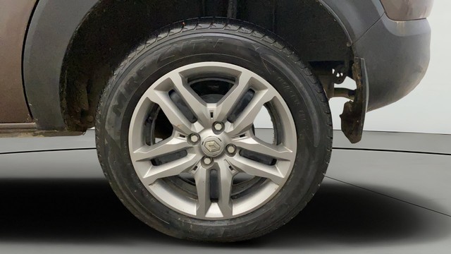 Second-hand 2024 Renault Triber RXZ for sale in Noida-27