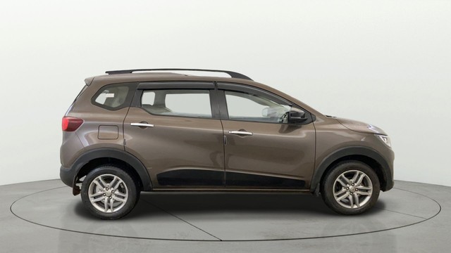 Second-hand 2024 Renault Triber RXZ for sale in Noida-1
