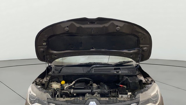 Second-hand 2024 Renault Triber RXZ for sale in Noida-9