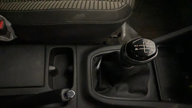 Second-hand 2024 Renault Triber RXZ for sale in Noida-13