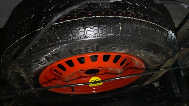 Second-hand 2024 Renault Triber RXZ for sale in Noida-28