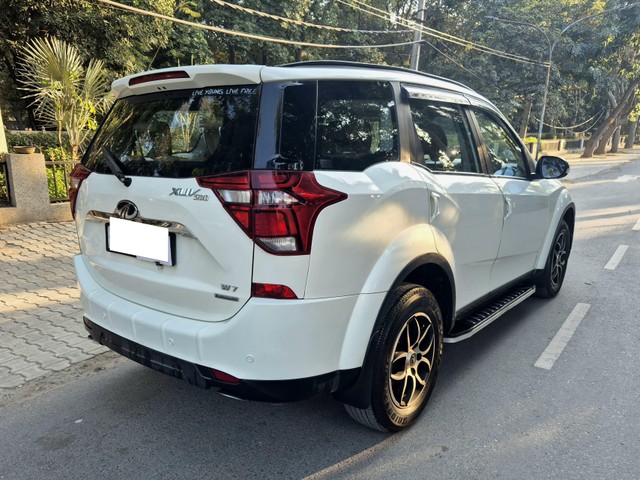 Second-hand 2019 Mahindra XUV500 W7 AT BSIV for sale in Gurgaon-11