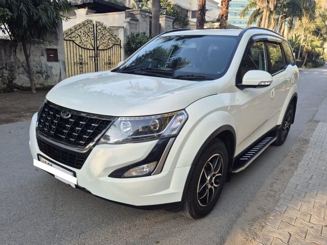 Second-hand 2019 Mahindra XUV500 W7 AT BSIV for sale in Gurgaon-5