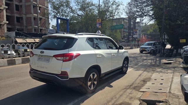 Second-hand 2020 Mahindra Alturas G4 4X4 AT for sale in Lucknow-8