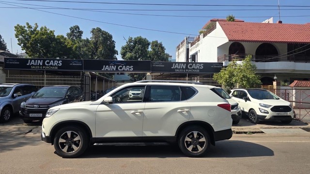 Second-hand 2020 Mahindra Alturas G4 4X4 AT for sale in Lucknow-6