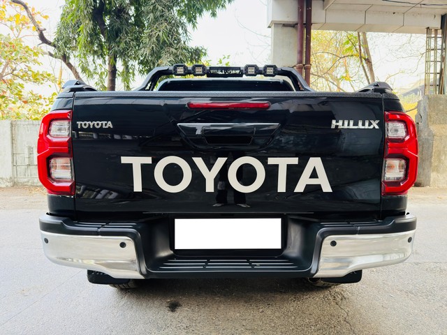 Second-hand 2025 Toyota Hilux Black Edition for sale in Mumbai-18