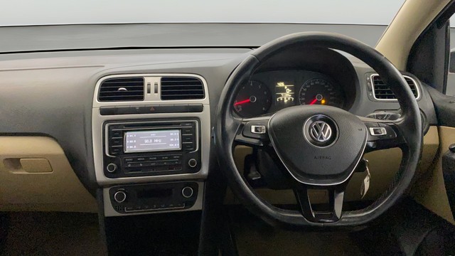 Second-hand 2014 Volkswagen Polo 1.2 MPI Highline for sale in Noida-12
