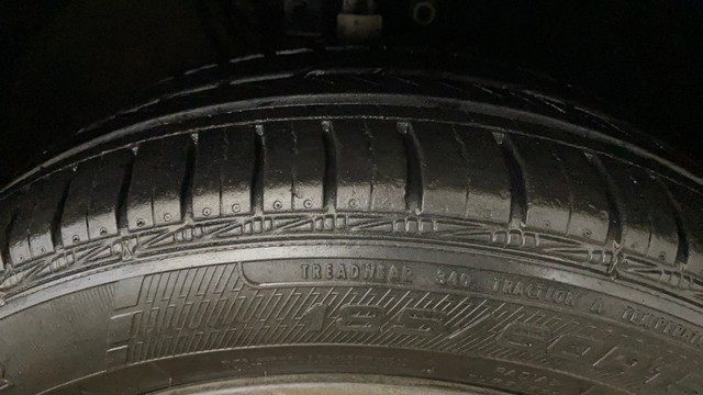 Second-hand 2014 Volkswagen Polo 1.2 MPI Highline for sale in Noida-28