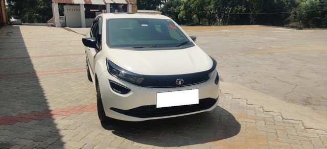 Second-hand 2024 Tata Altroz XM Plus S for sale in Virudhunagar-8