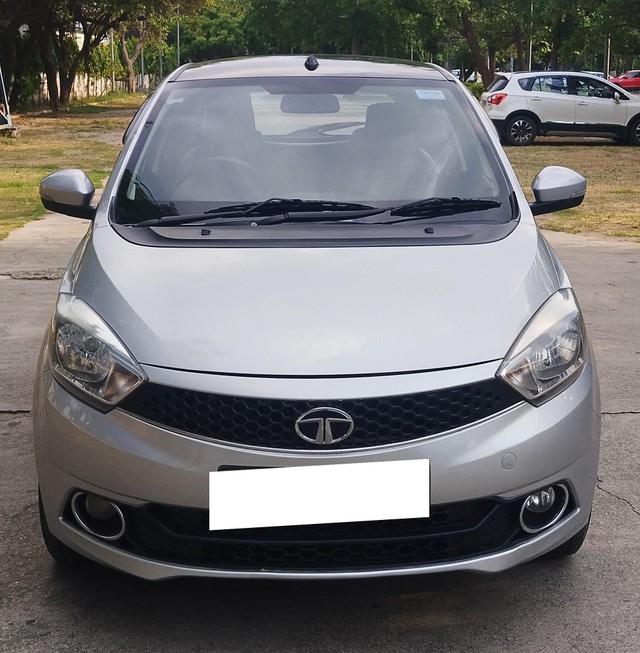 Second-hand 2019 Tata Tiago 1.2 Revotron XZ for sale in New Delhi-4