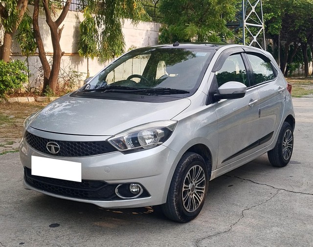 Second-hand 2019 Tata Tiago 1.2 Revotron XZ for sale in New Delhi-3