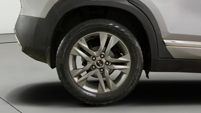 Second-hand 2021 Kia Seltos HTX G for sale in Noida-25