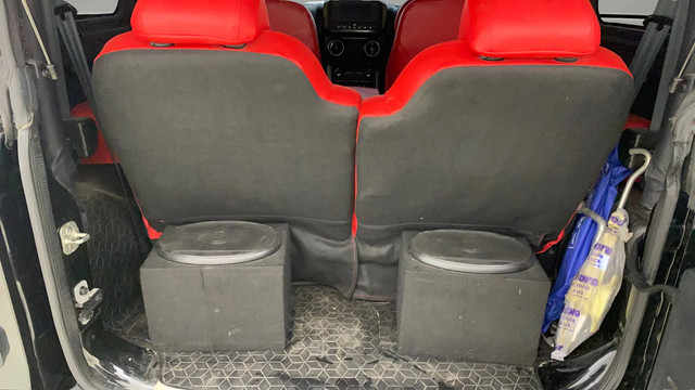 Second-hand 2022 Mahindra Thar LX 4-Str Hard Top AT RWD BSVI for sale in Ahmedabad-19