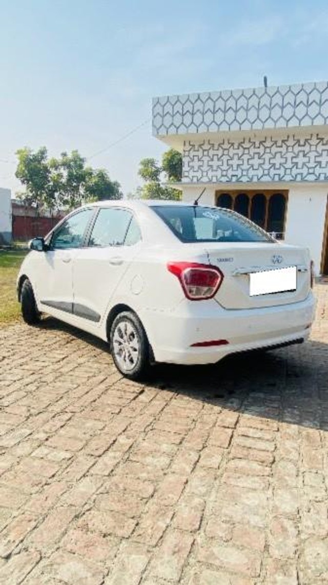 Second-hand 2016 Hyundai Xcent VTVT Plus ABS for sale in Rudrapur-10