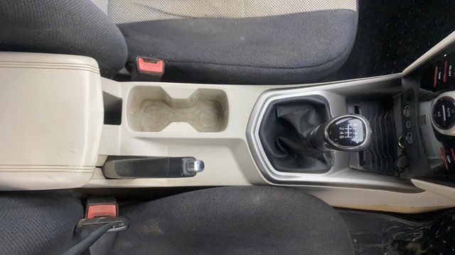 Second-hand 2021 Mahindra XUV300 W8 Diesel BSVI for sale in Ahmedabad-13