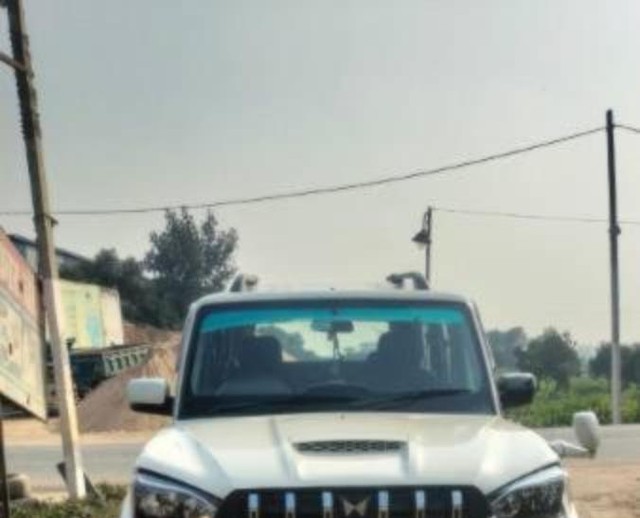Second-hand 2016 Mahindra Scorpio 1.99 S4 for sale in Saharsa-4