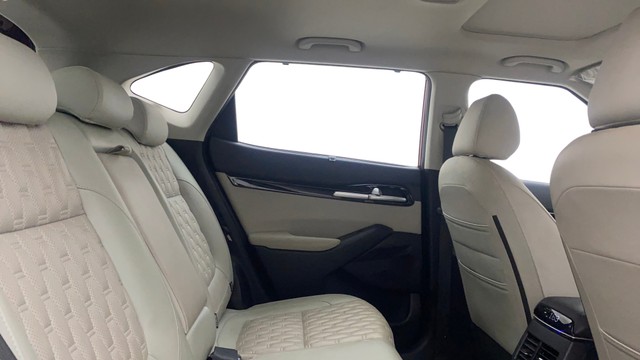 Second-hand 2022 Kia Seltos HTX G for sale in Bangalore-16