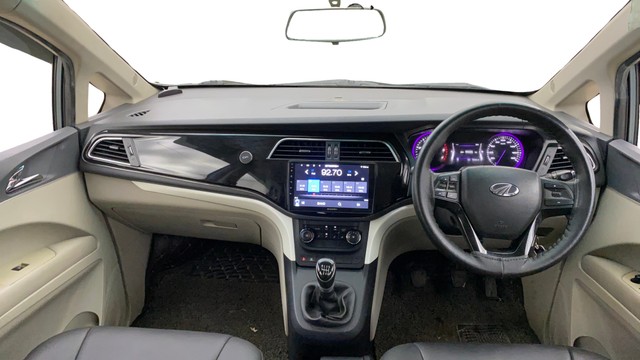 Second-hand 2018 Mahindra Marazzo M6 for sale in Thane-10
