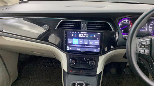 Second-hand 2018 Mahindra Marazzo M6 for sale in Thane-22