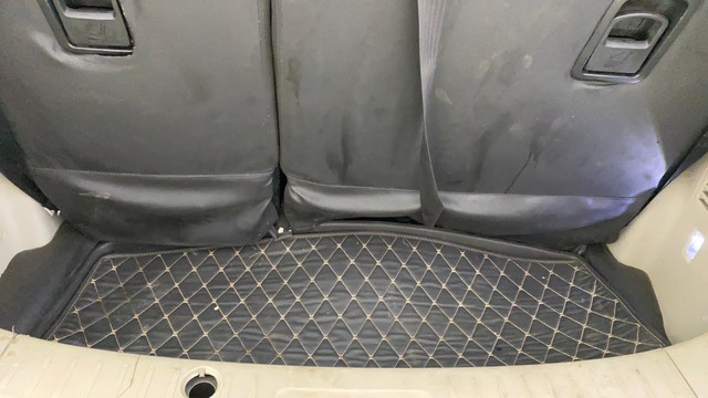 Second-hand 2018 Mahindra Marazzo M6 for sale in Thane-19