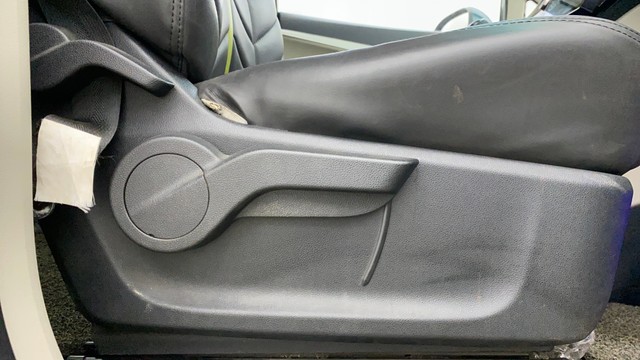 Second-hand 2018 Mahindra Marazzo M6 for sale in Thane-18