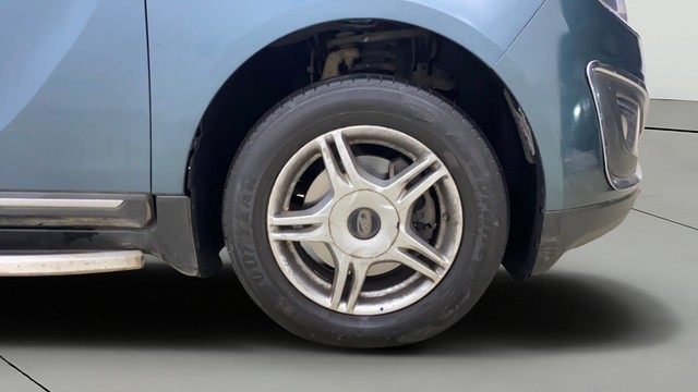 Second-hand 2018 Mahindra Marazzo M6 for sale in Thane-23