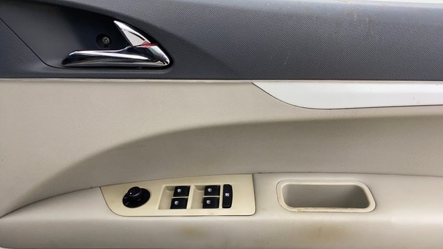 Second-hand 2018 Mahindra Marazzo M6 for sale in Thane-17