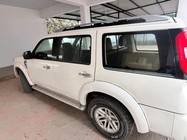 Second-hand 2012 Ford Endeavour 2.5L 4X2 for sale in Firozpur-2