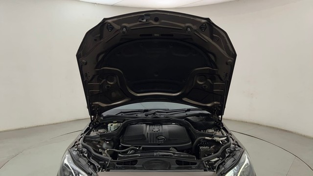 Second-hand 2016 Mercedes-Benz E-Class E250 CDI Avantgarde for sale in Pune-8