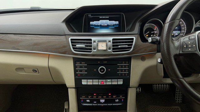 Second-hand 2016 Mercedes-Benz E-Class E250 CDI Avantgarde for sale in Pune-35