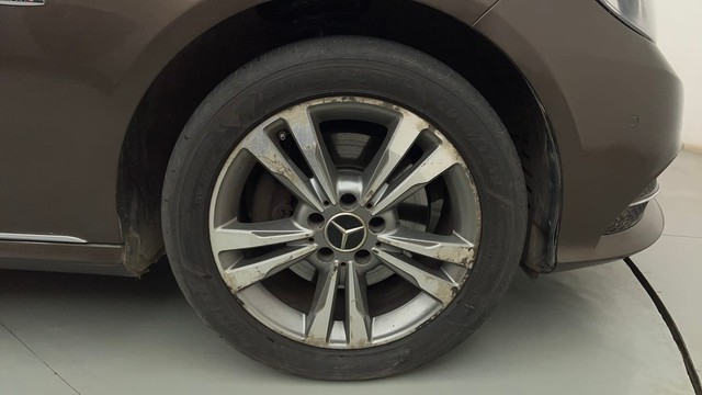 Second-hand 2016 Mercedes-Benz E-Class E250 CDI Avantgarde for sale in Pune-17