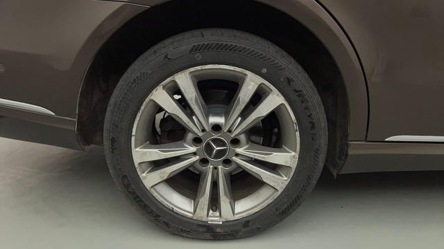 Second-hand 2016 Mercedes-Benz E-Class E250 CDI Avantgarde for sale in Pune-18