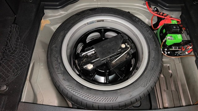 Second-hand 2016 Mercedes-Benz E-Class E250 CDI Avantgarde for sale in Pune-21