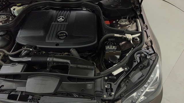 Second-hand 2016 Mercedes-Benz E-Class E250 CDI Avantgarde for sale in Pune-25