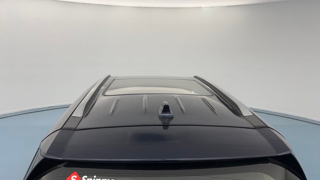 Second-hand 2022 Mahindra XUV700 AX7 Diesel AT Luxury Pack BSVI for sale in Lucknow-22