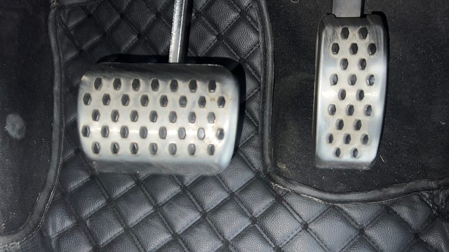 Second-hand 2022 Mahindra XUV700 AX7 Diesel AT Luxury Pack BSVI for sale in Lucknow-14