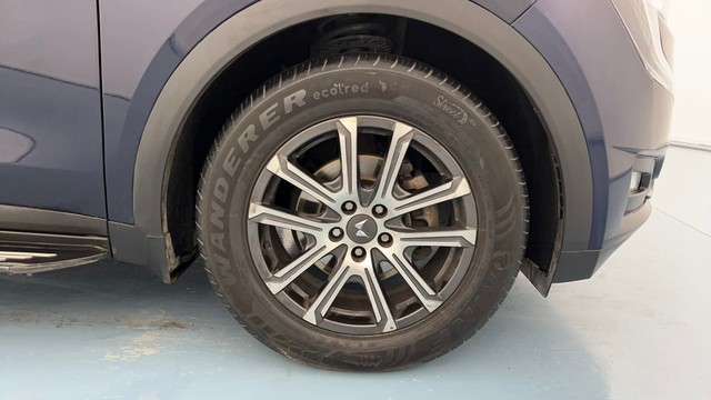 Second-hand 2022 Mahindra XUV700 AX7 Diesel AT Luxury Pack BSVI for sale in Lucknow-17